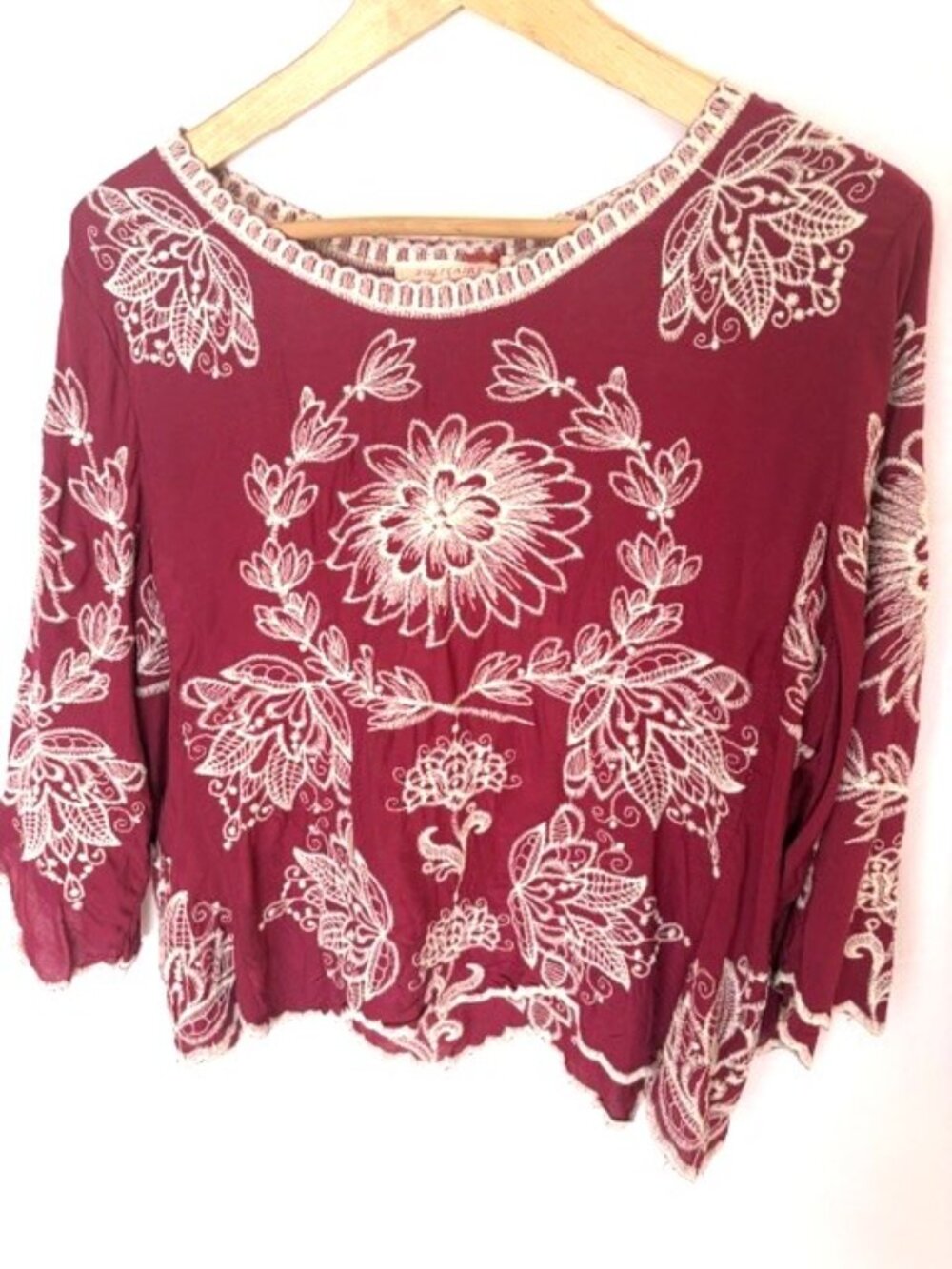 NWT Solitaire L Burgundy Embroidered Floral Rayon Boho Top